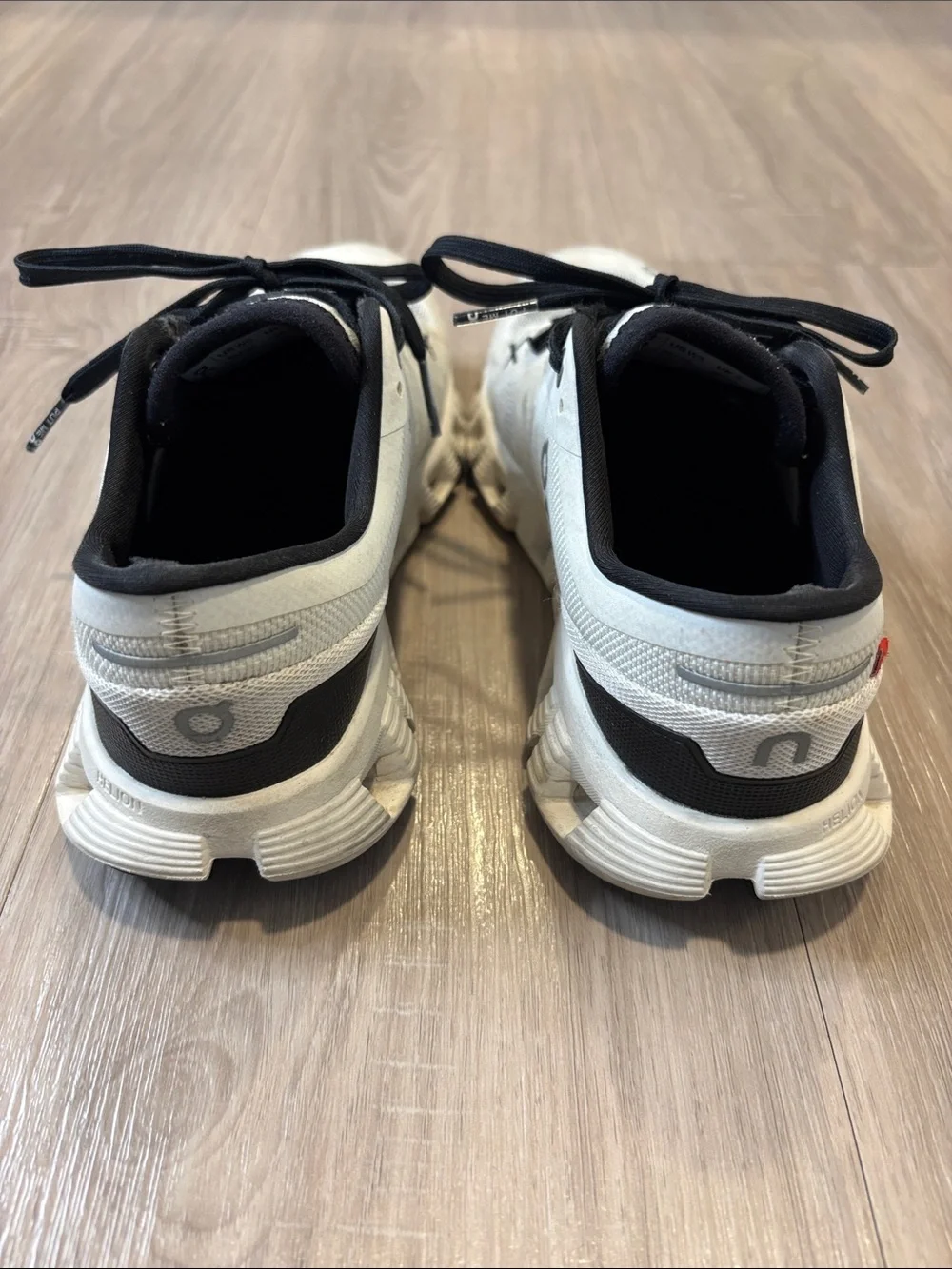 On Cloud X Women’s Size 5 White Mesh Running Athletic Sneaker